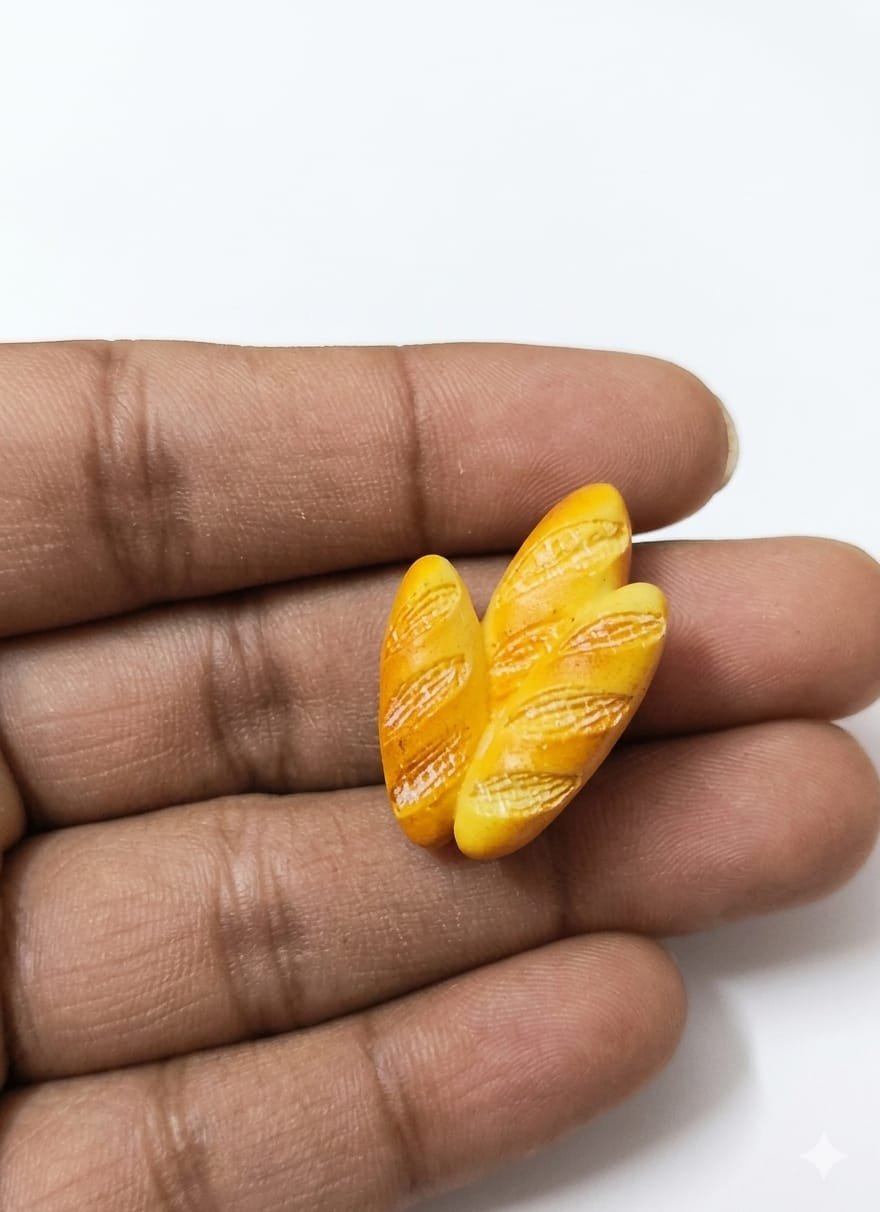 Miniature-French-Baguette-Bread-Loaves-Random This product features a collection of randomly selected, highly detailed miniature French baguette bread loaves.