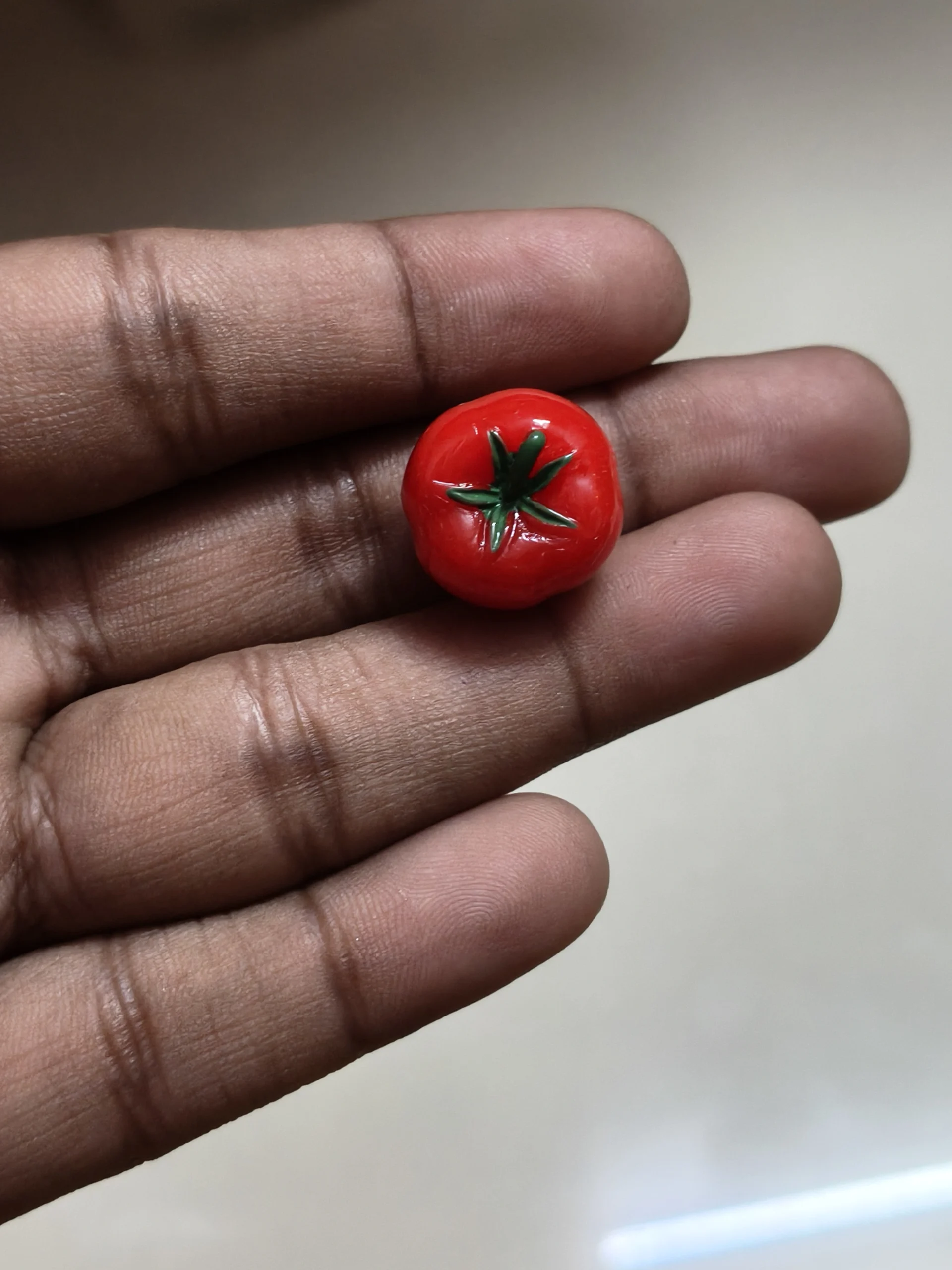 Miniature-fruits-and-vegetables-24 Highly detailed miniature red tomato figurine, a perfect product for dollhouse kitchen or miniature food displays.