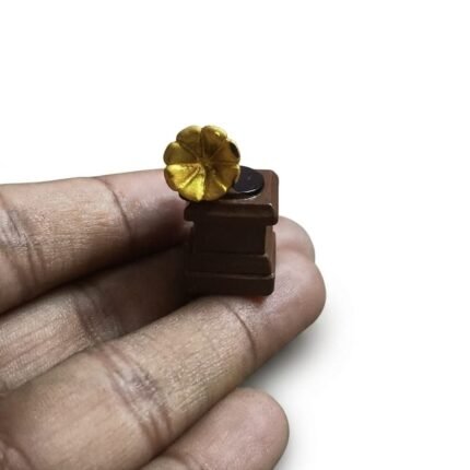 Highly detailed vintage gramophone miniature figurine product, perfect for dollhouse or collector displays.