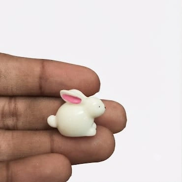 Detailed white miniature rabbit figurine, Type 1, high-quality collectible product for miniature scenes.