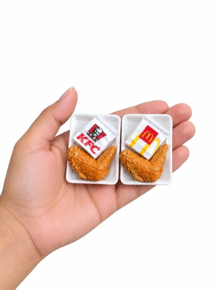 Detailed miniature fried chicken food platter product with tiny golden-brown pieces, perfect for dollhouses.